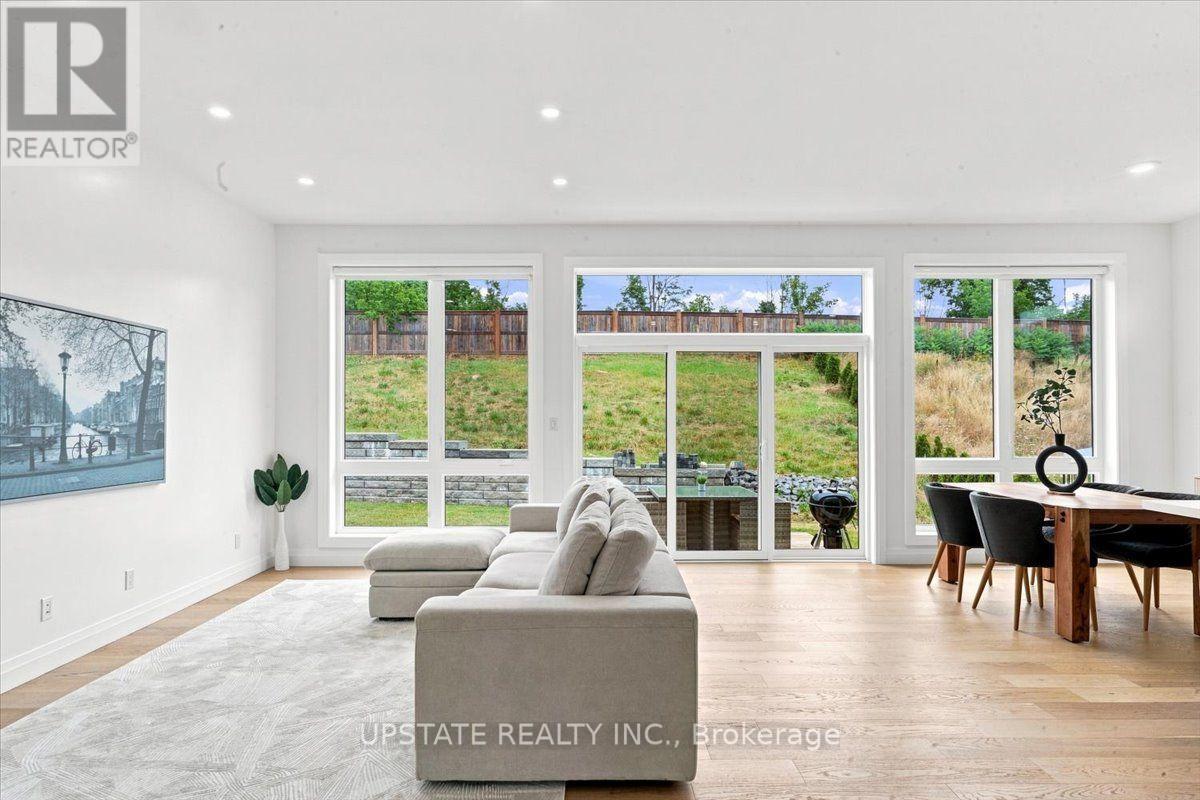 18 Blenheim Circle Property Photo 36
