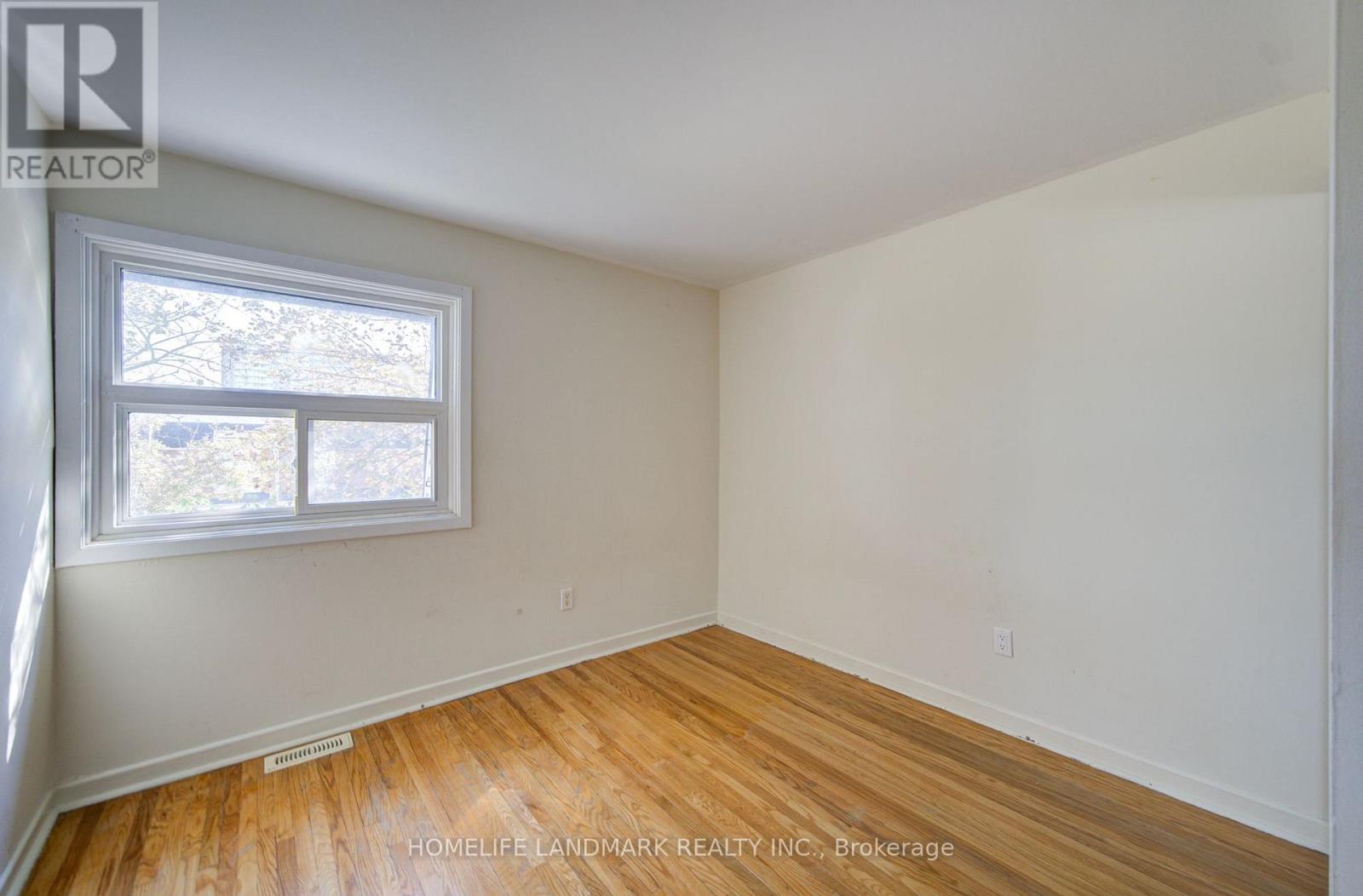 110 Purpledusk Trail Property Photo 17