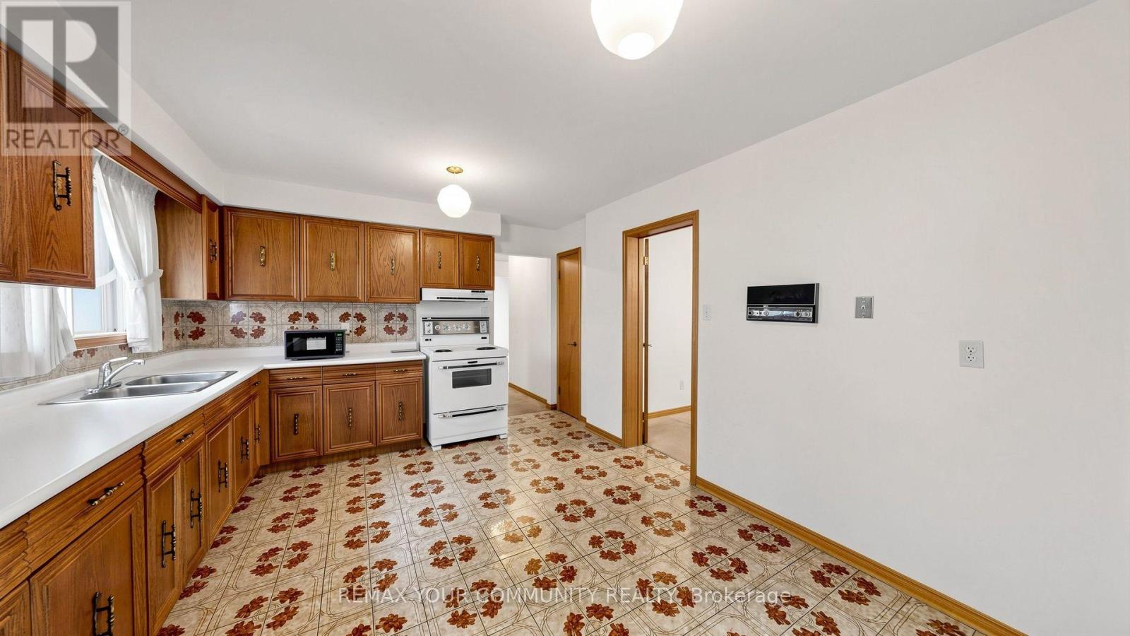 2 Trimontium Crescent Property Photo 14