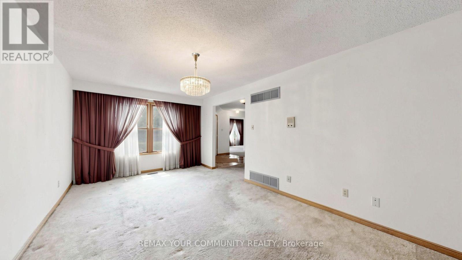 2 Trimontium Crescent Property Photo 16