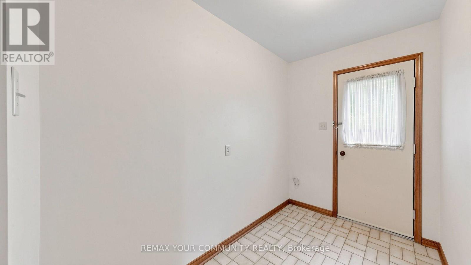 2 Trimontium Crescent Property Photo 21