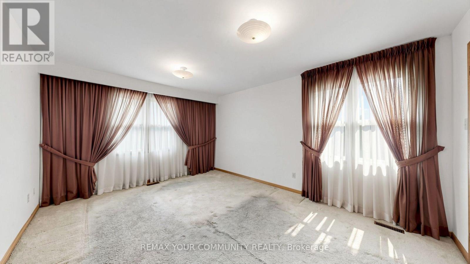 2 Trimontium Crescent Property Photo 25