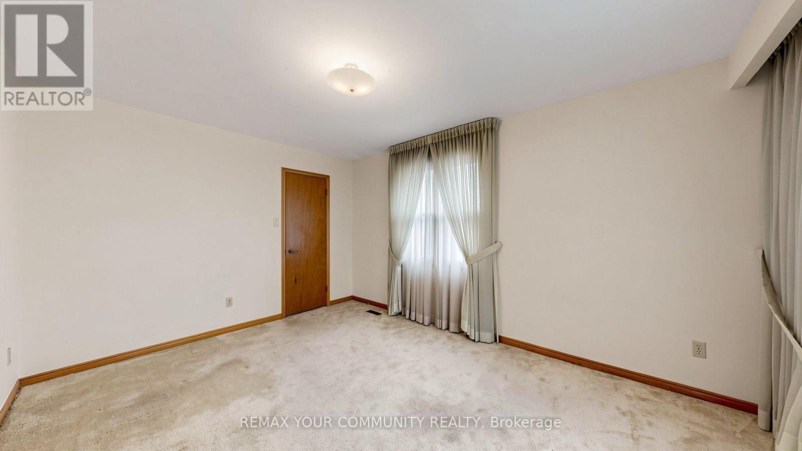 2 Trimontium Crescent Property Photo 28