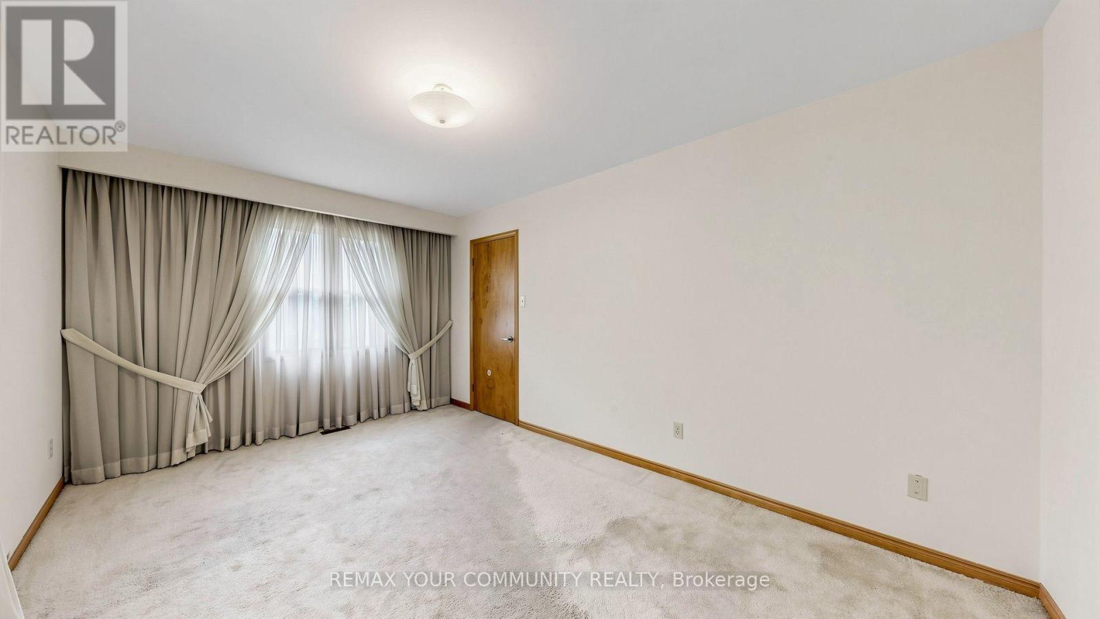 2 Trimontium Crescent Property Photo 30