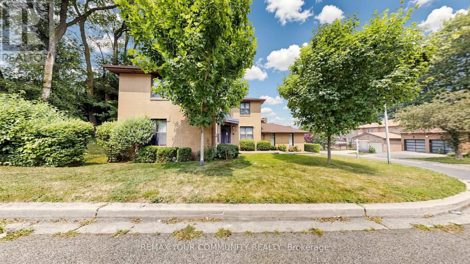2 Trimontium Crescent Property Photo 44