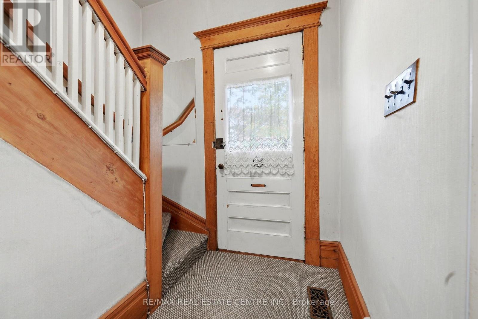 71 Lyall Avenue Property Photo 4