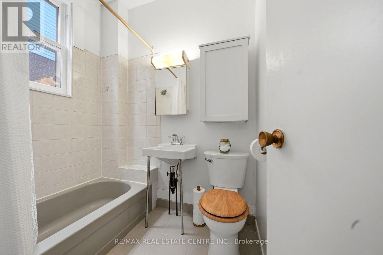 71 Lyall Avenue Property Photo 13