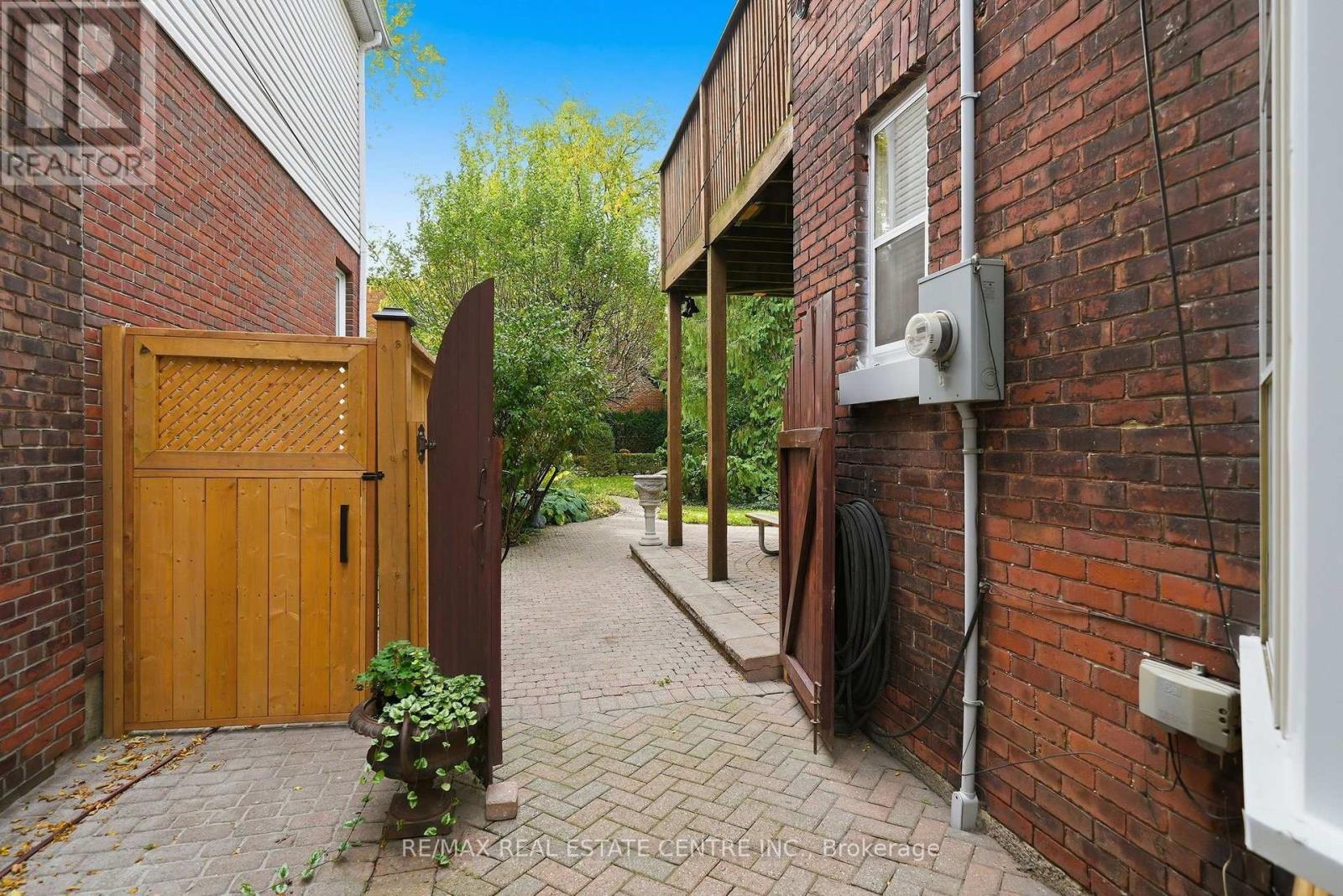 71 Lyall Avenue Property Photo 38
