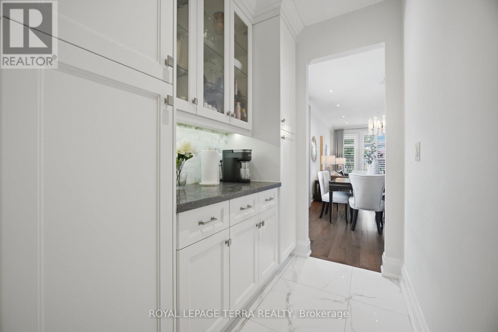 27 Minford Avenue Property Photo 10