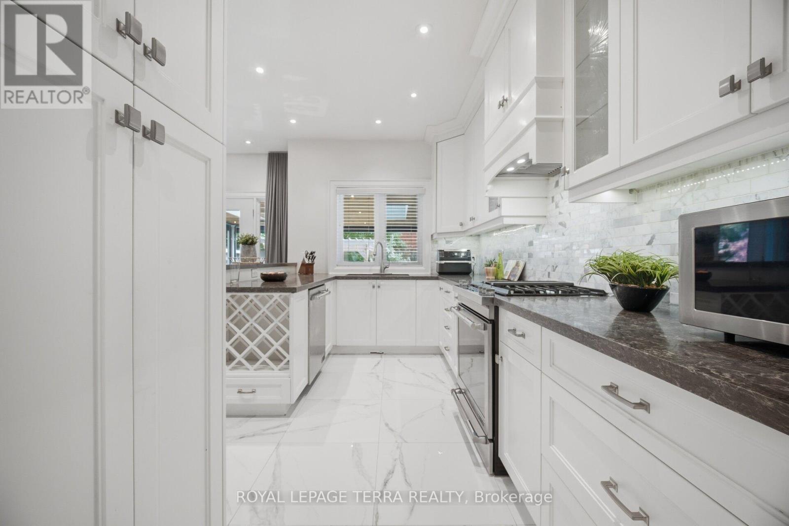 27 Minford Avenue Property Photo 15
