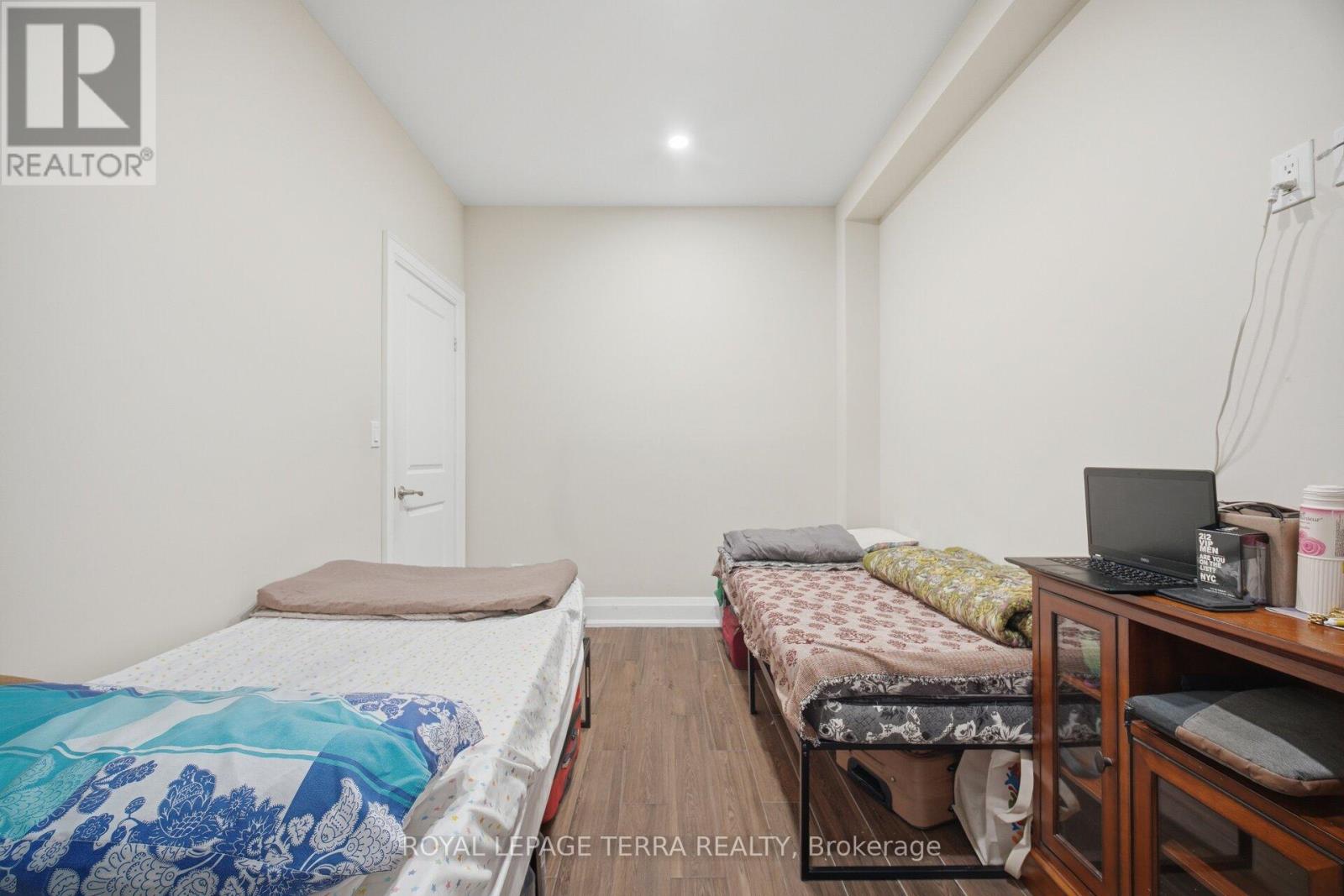 27 Minford Avenue Property Photo 41