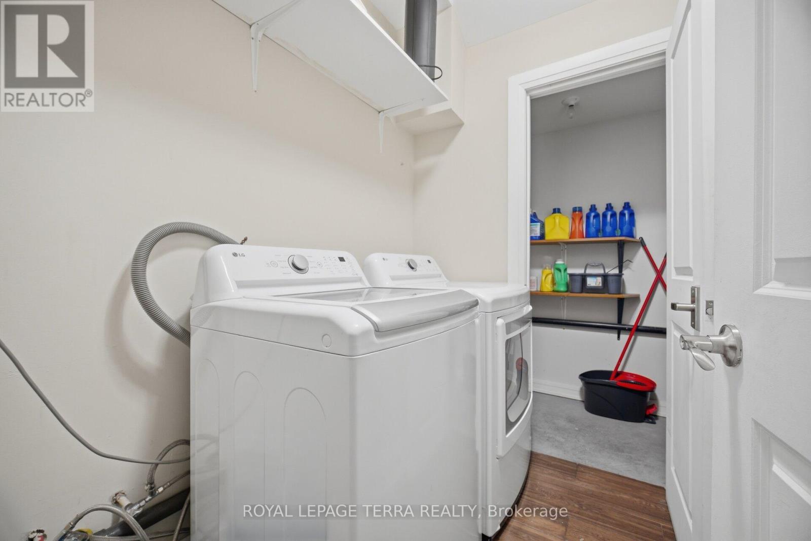 27 Minford Avenue Property Photo 42