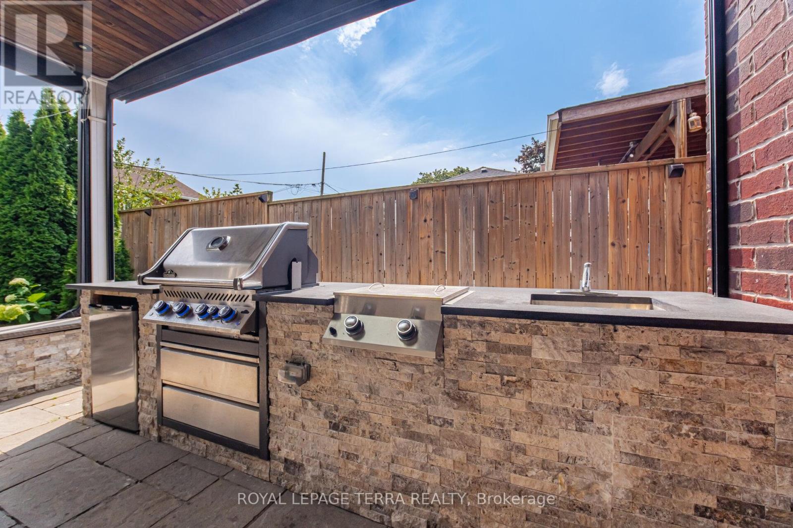 27 Minford Avenue Property Photo 45