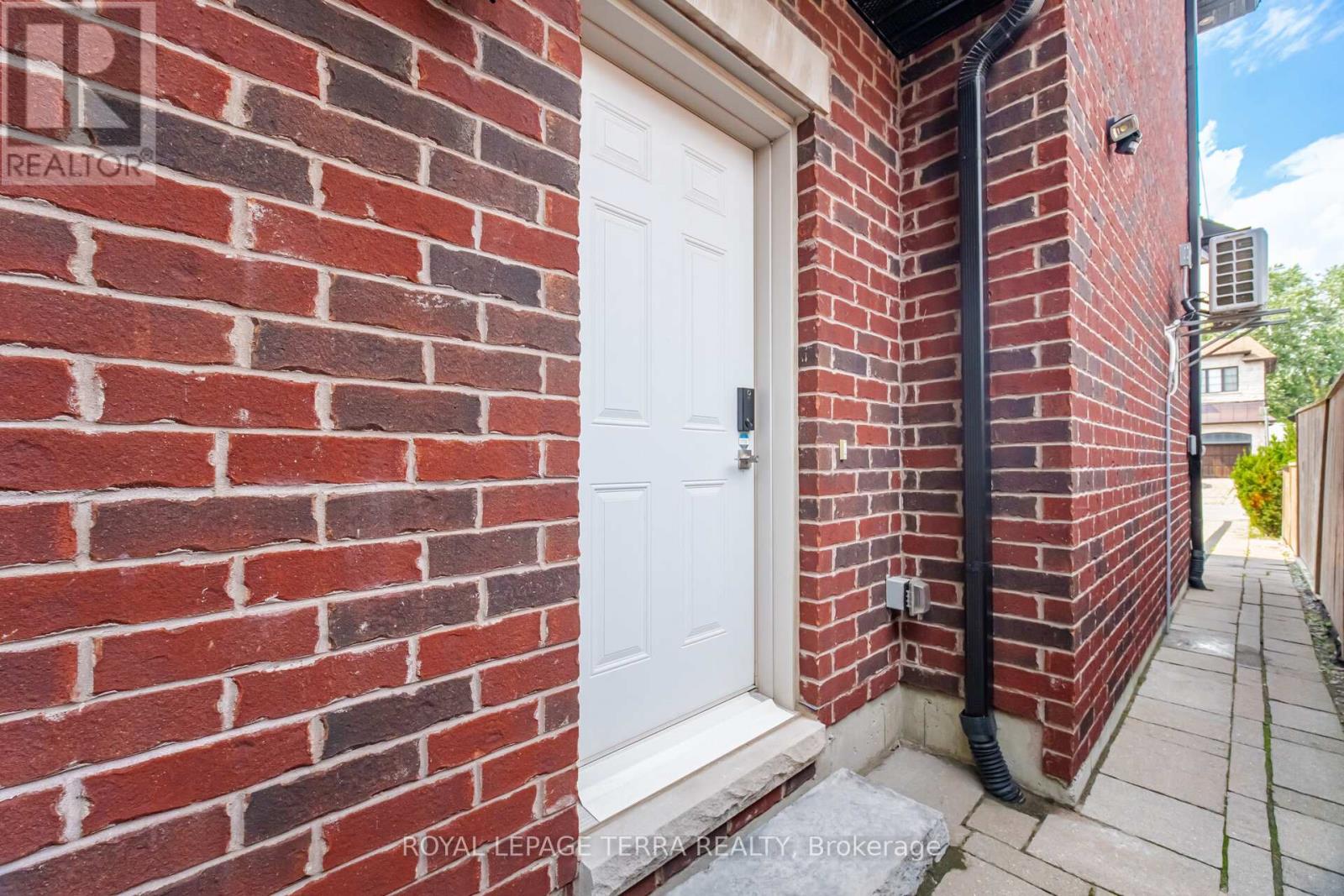 27 Minford Avenue Property Photo 49