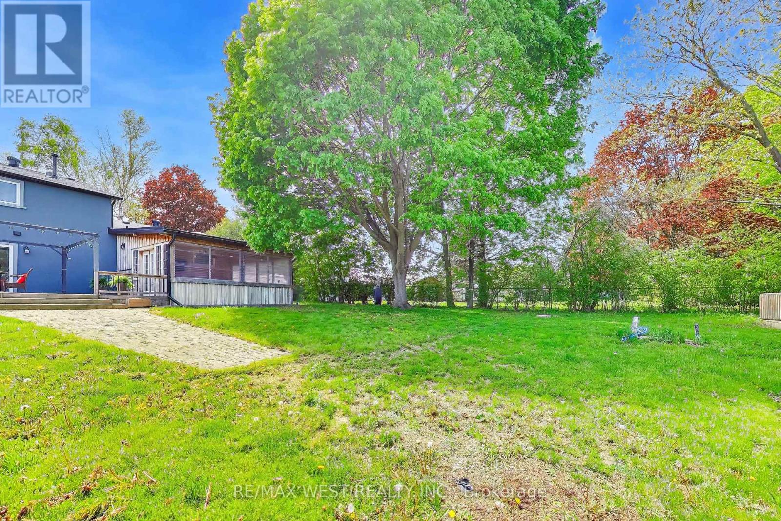 128 Roser Crescent Property Photo 36