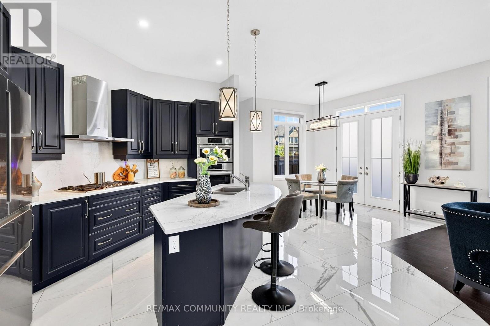 144 Auckland Drive Property Photo 12