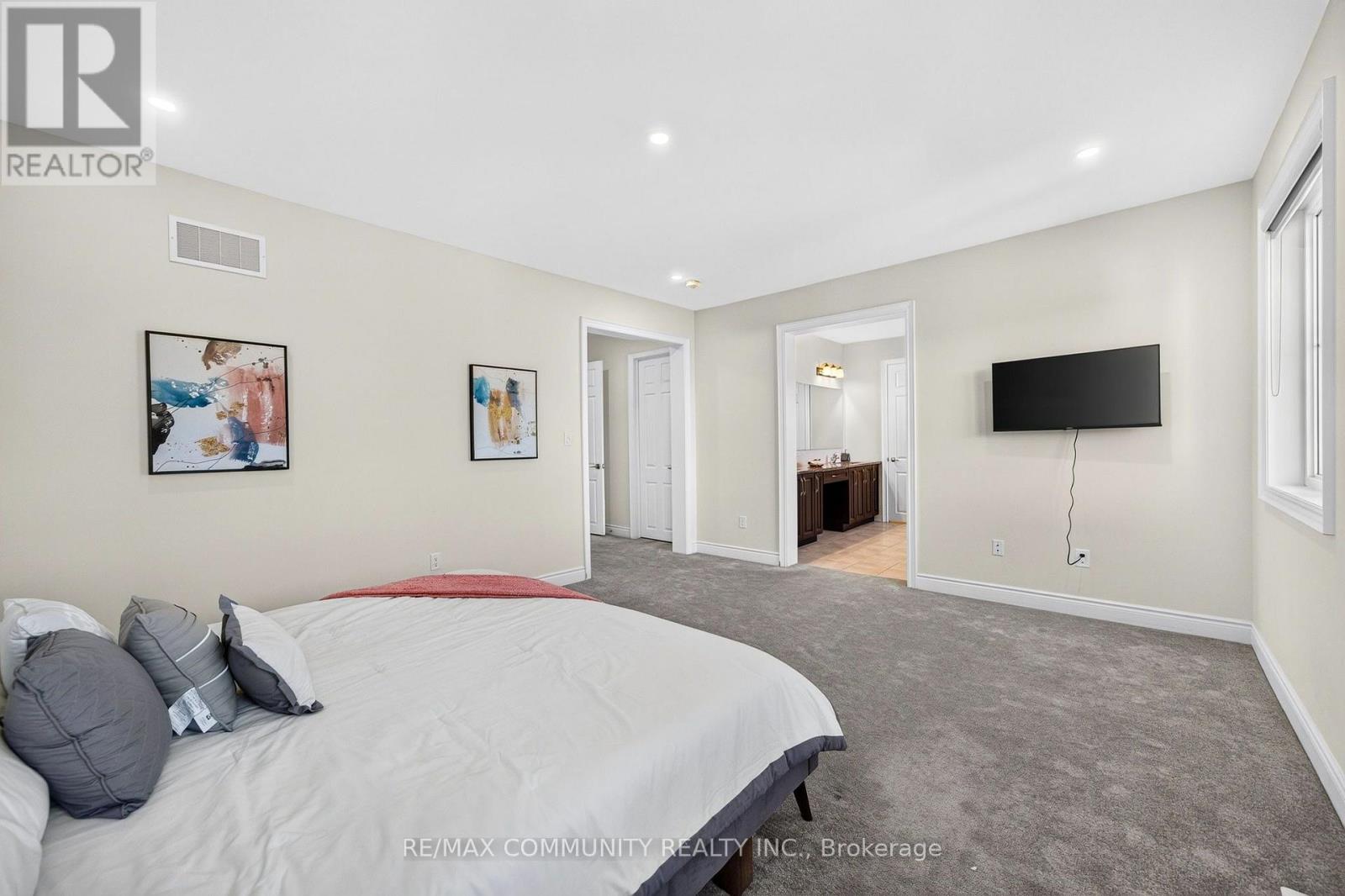 144 Auckland Drive Property Photo 28