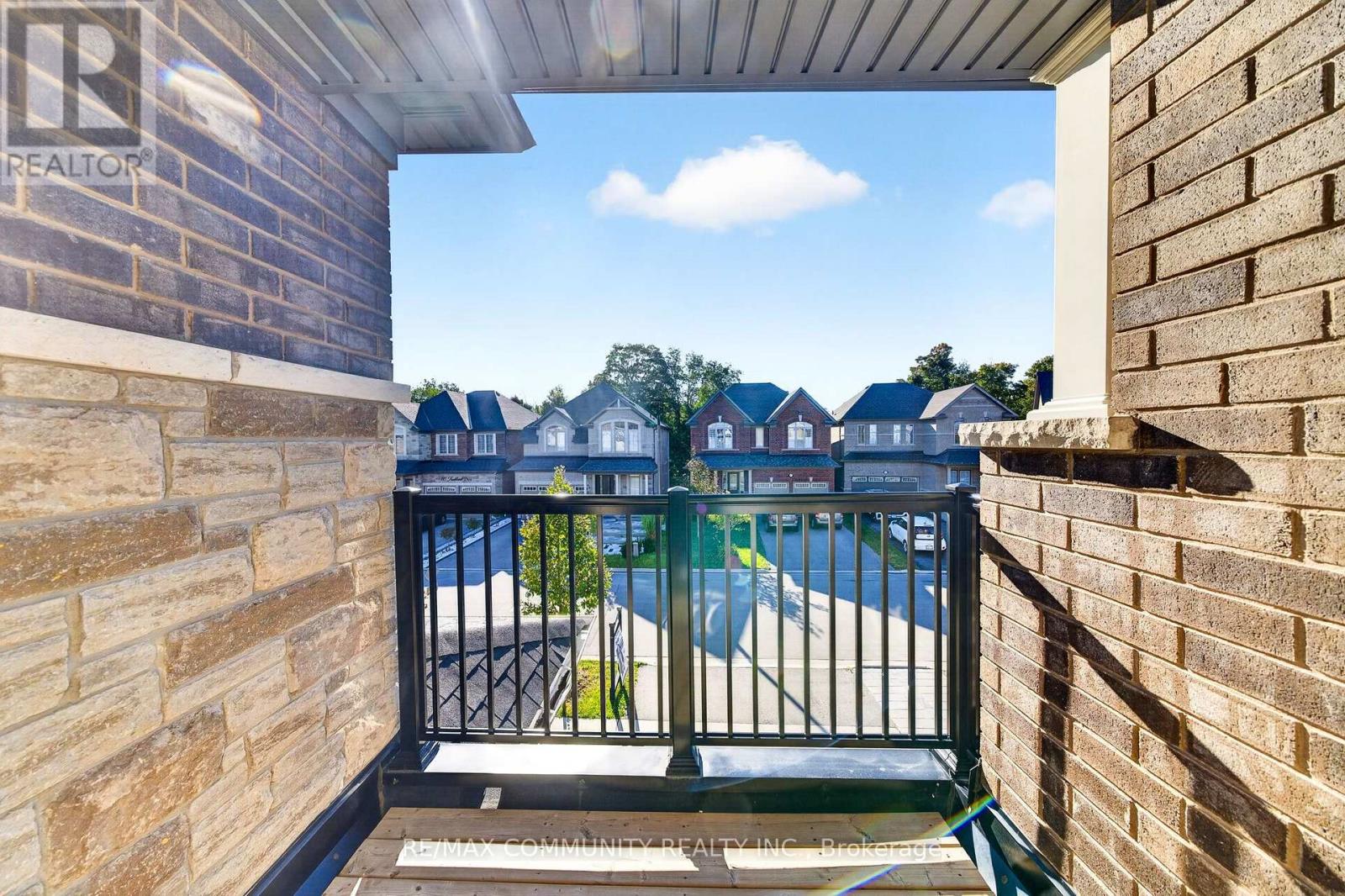 144 Auckland Drive Property Photo 41