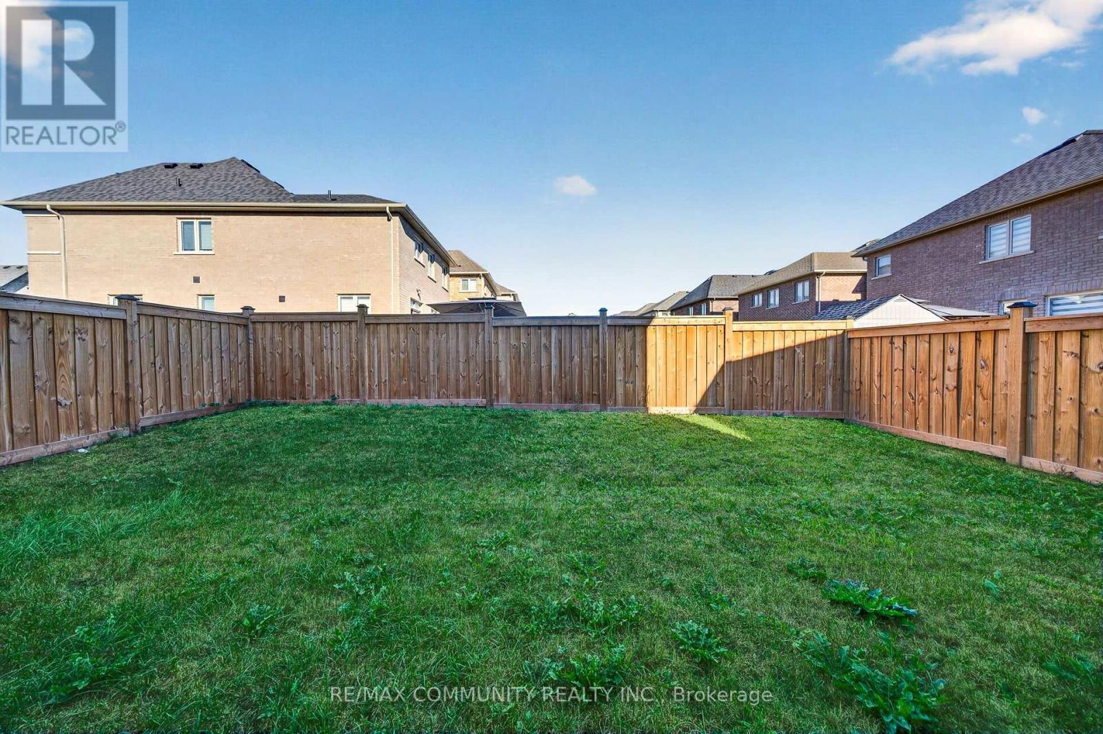 144 Auckland Drive Property Photo 44