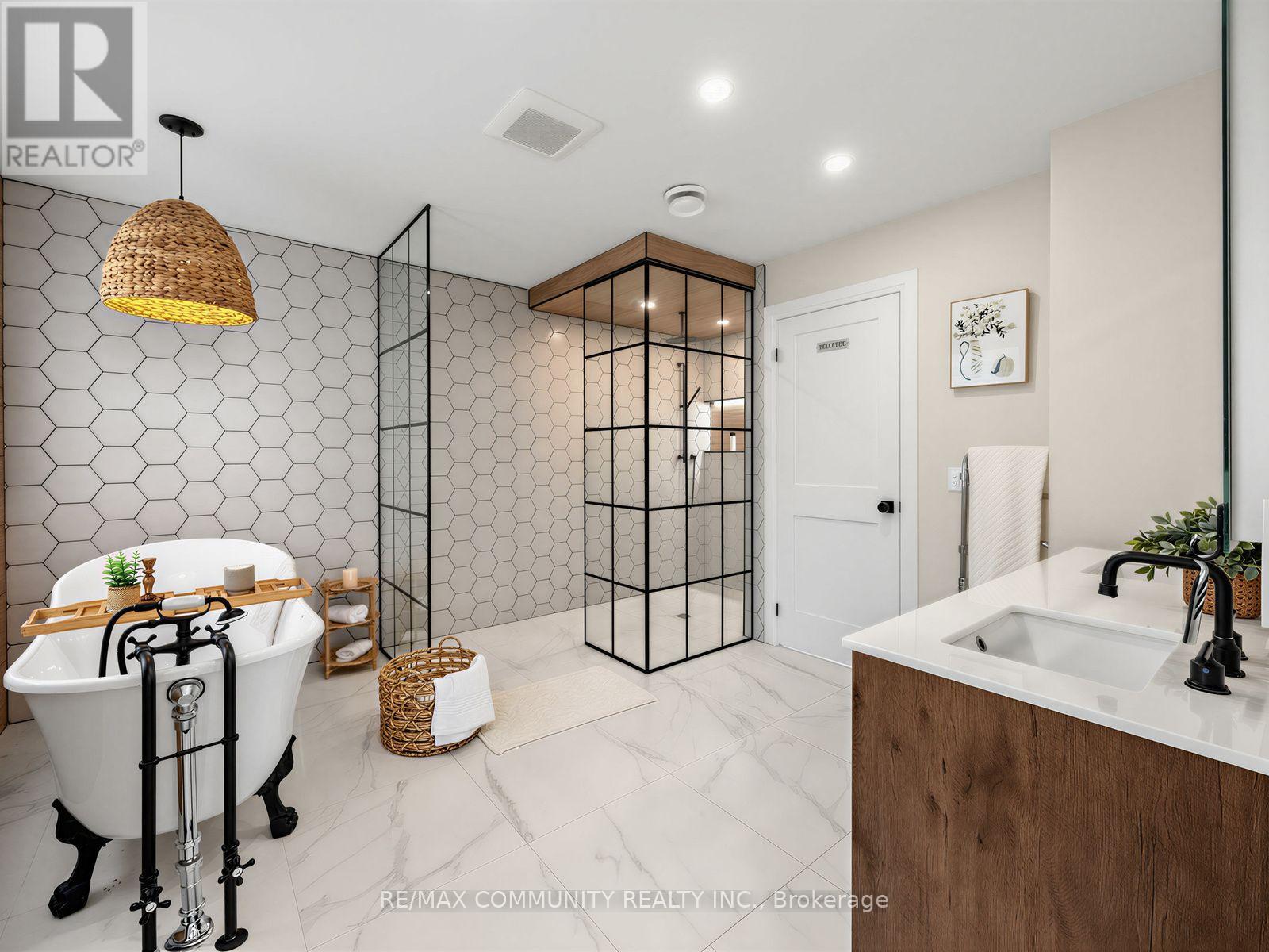 38 Robmar Street Property Photo 27