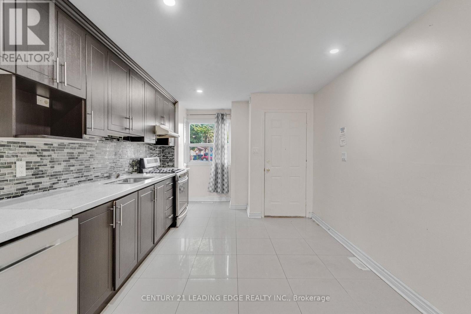 5 Kimbercroft Court Property Photo 6