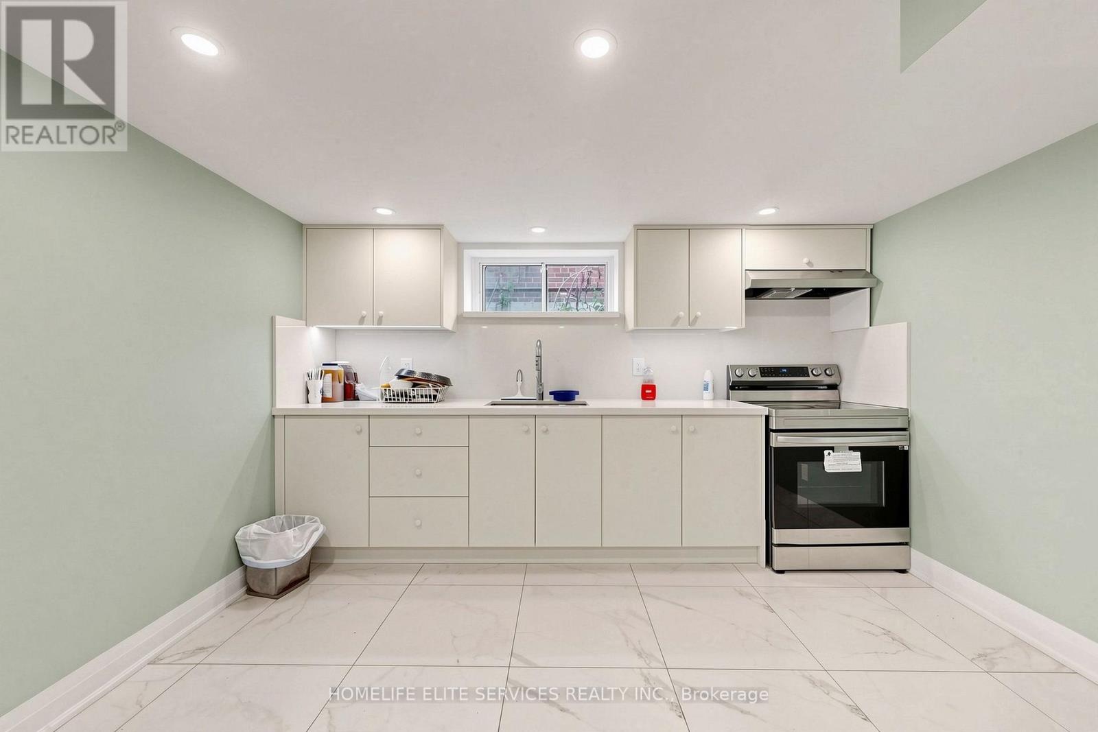 76 Gooderham Drive Property Photo 32