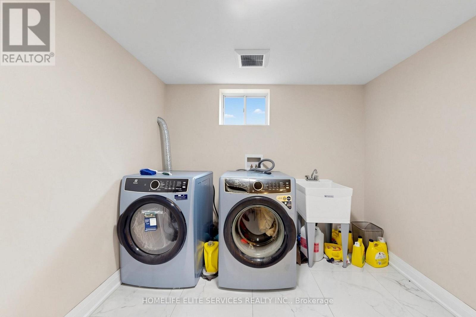 76 Gooderham Drive Property Photo 41