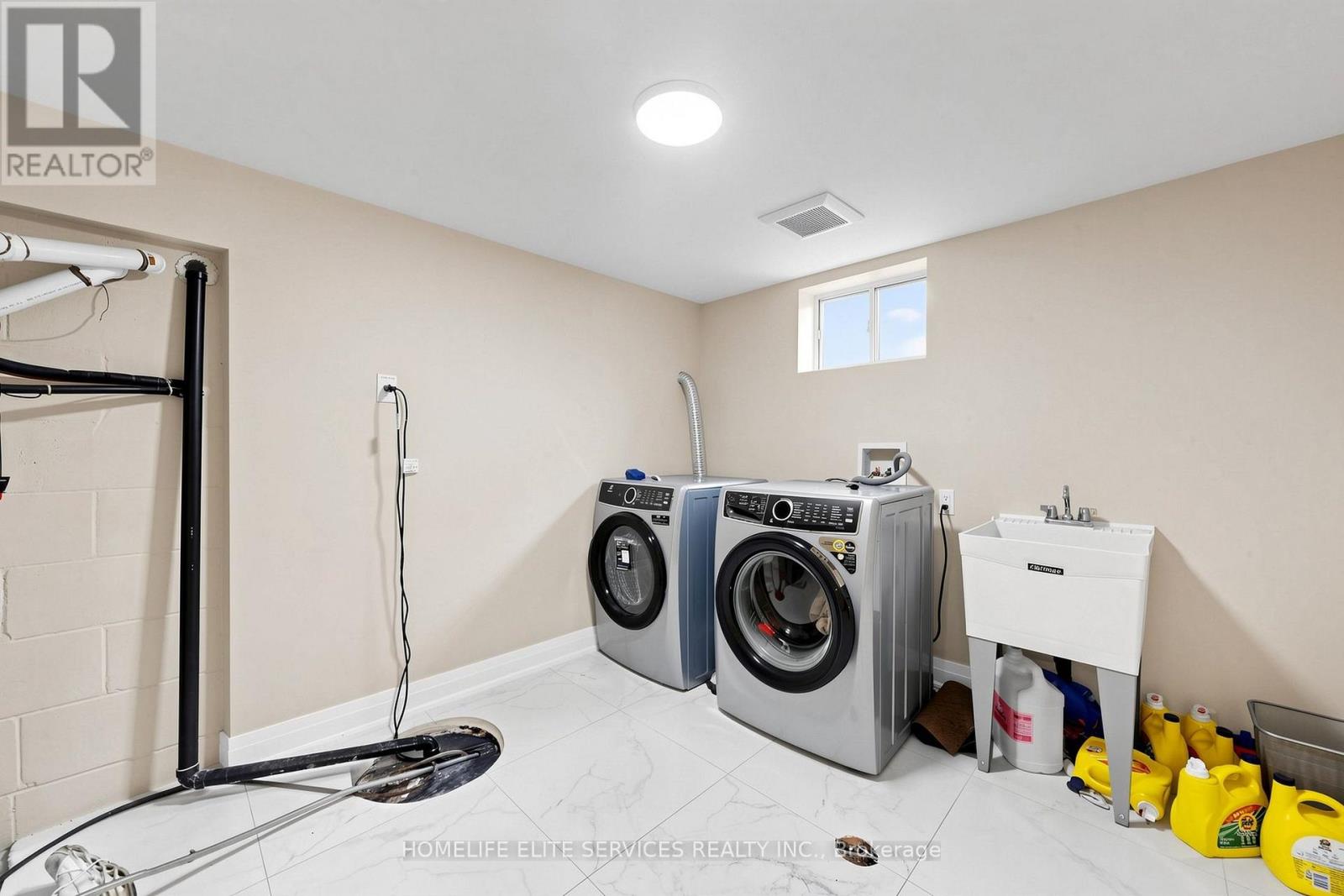 76 Gooderham Drive Property Photo 42