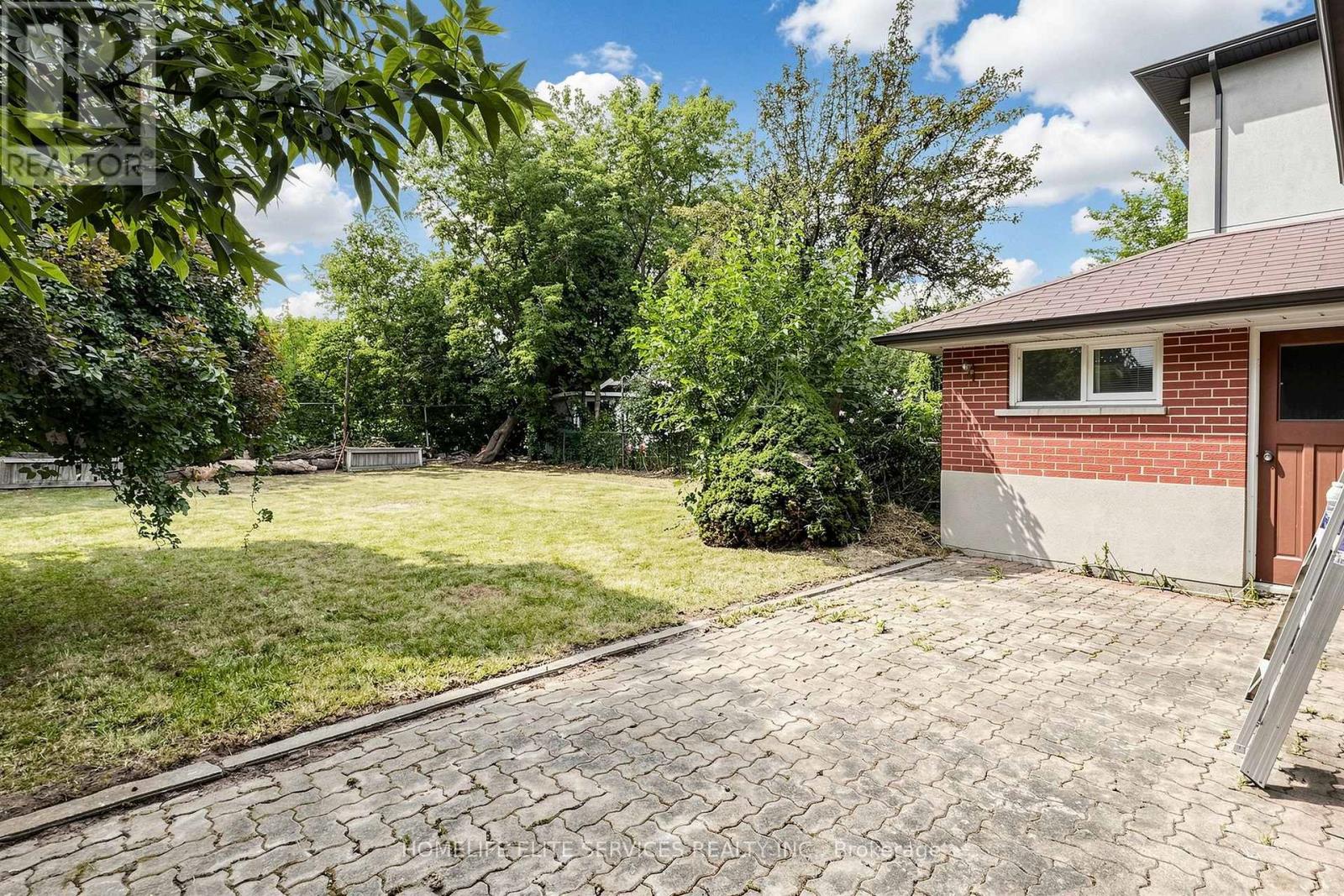 76 Gooderham Drive Property Photo 45