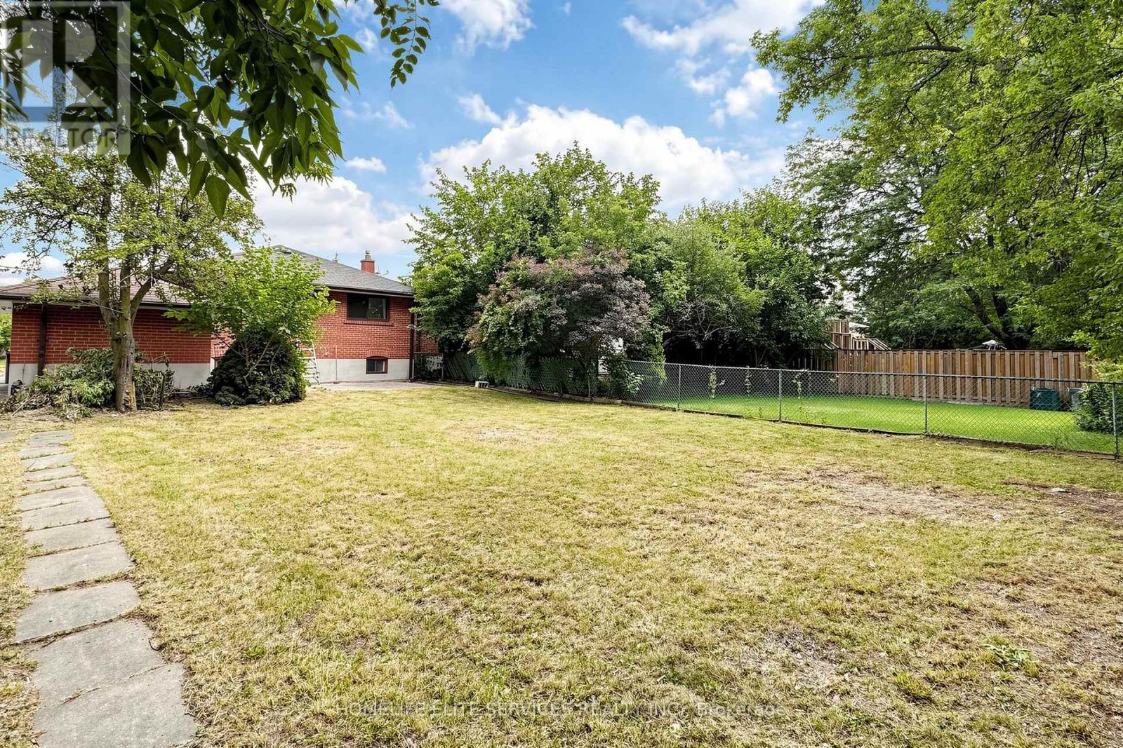 76 Gooderham Drive Property Photo 48