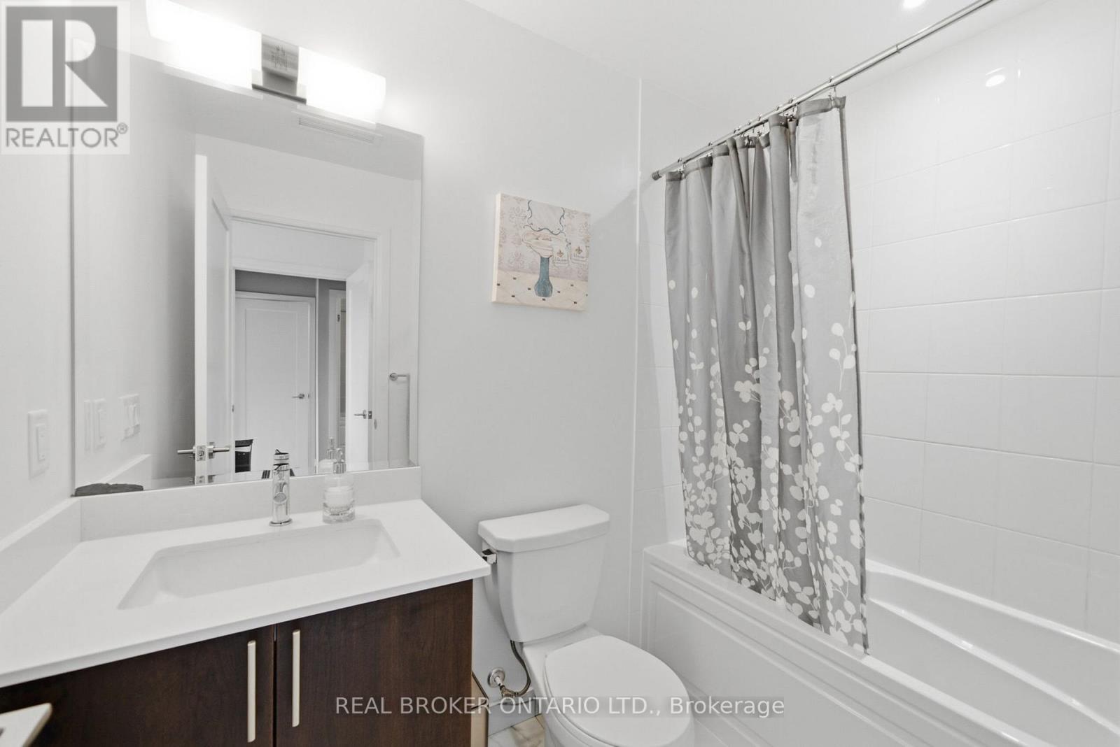 701 - 3220 Sheppard Avenue E Property Photo 15