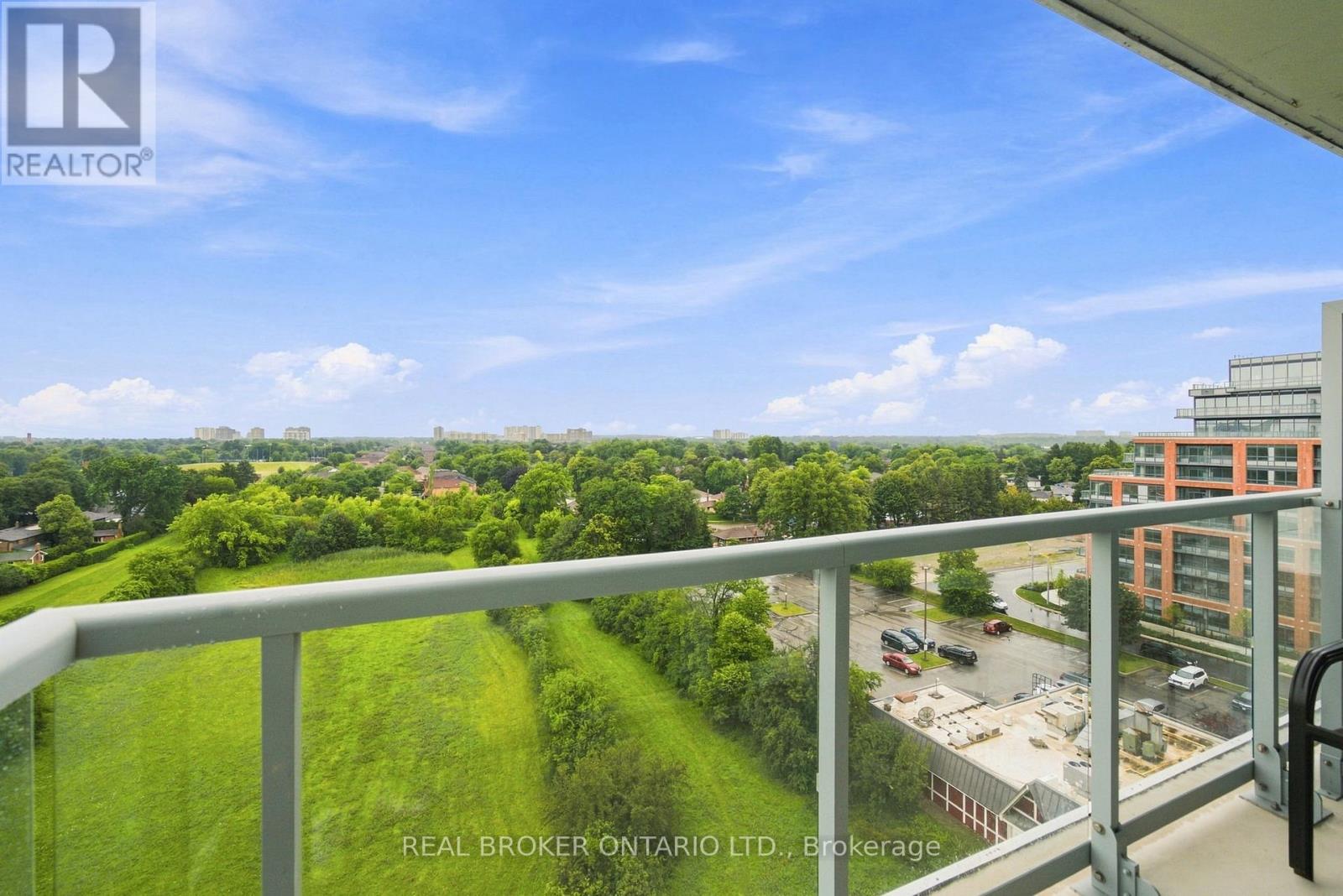 701 - 3220 Sheppard Avenue E Property Photo 21