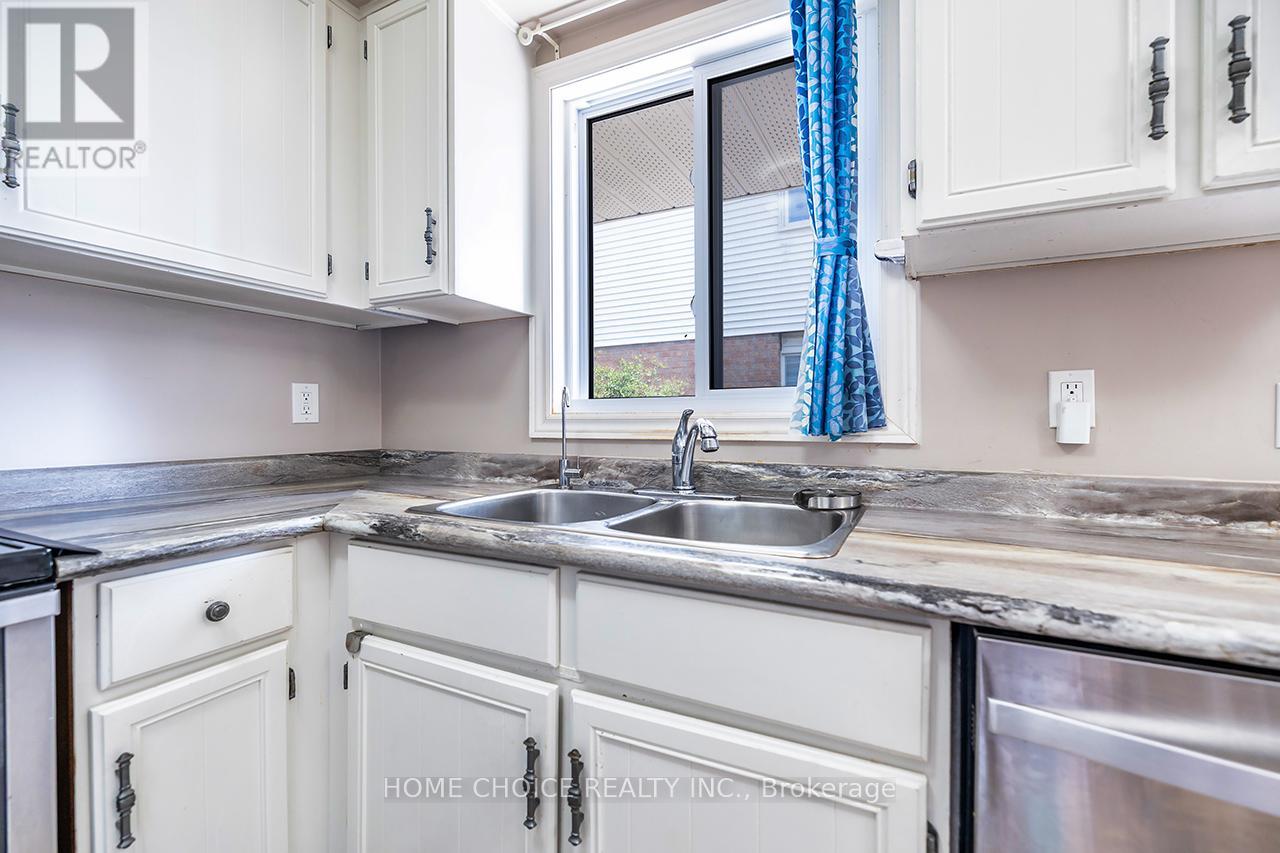 34 Goldpine Avenue Property Photo 17