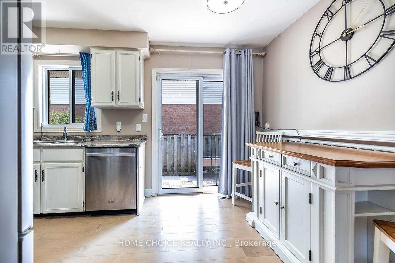 34 Goldpine Avenue Property Photo 18