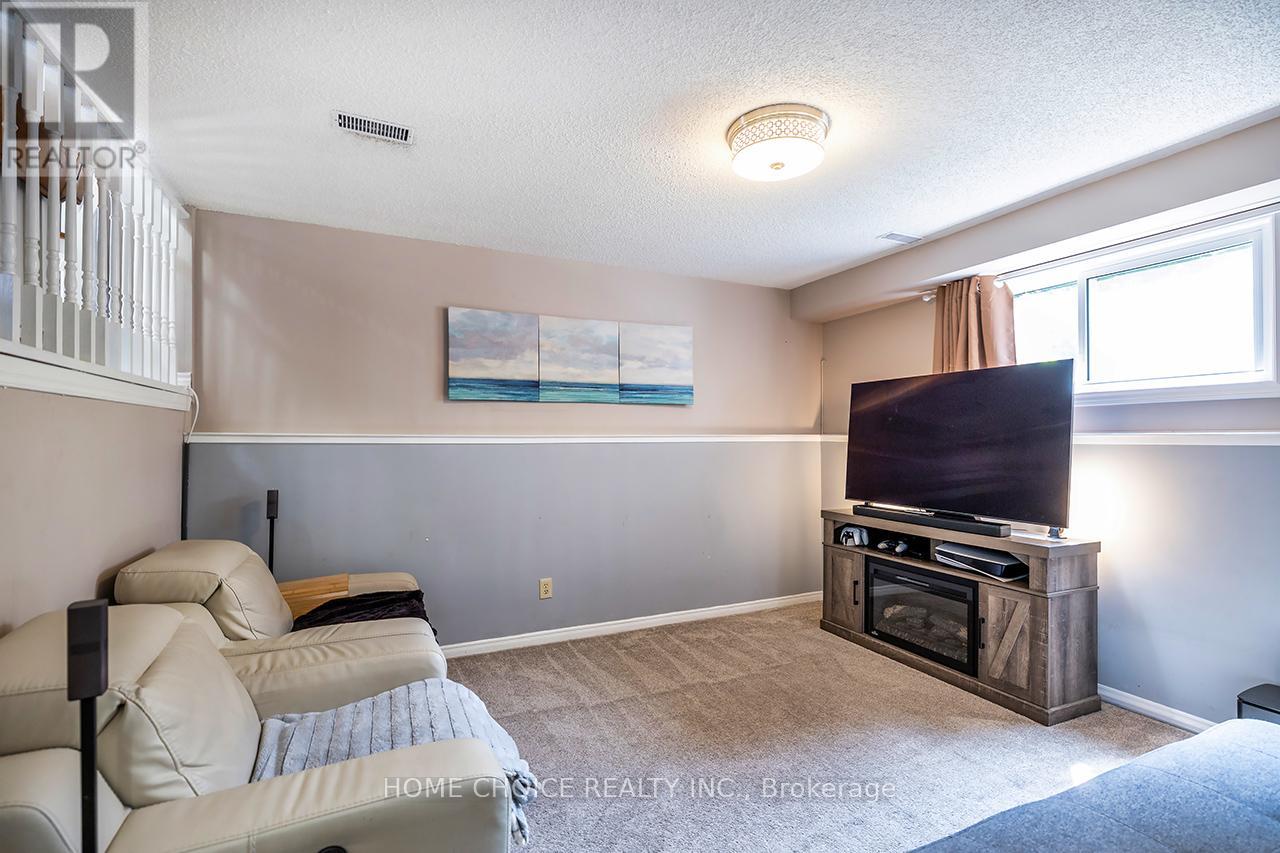 34 Goldpine Avenue Property Photo 21