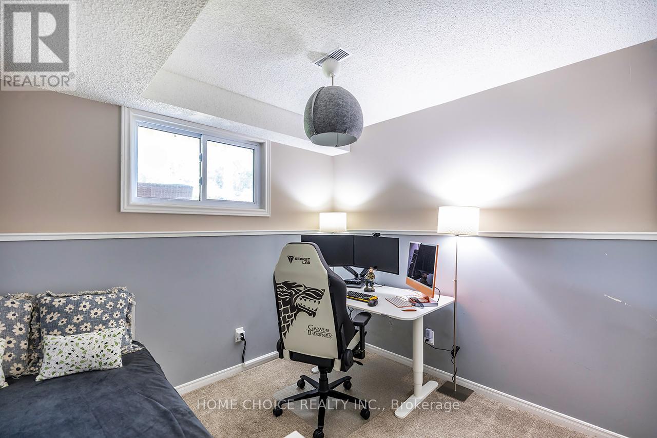34 Goldpine Avenue Property Photo 28