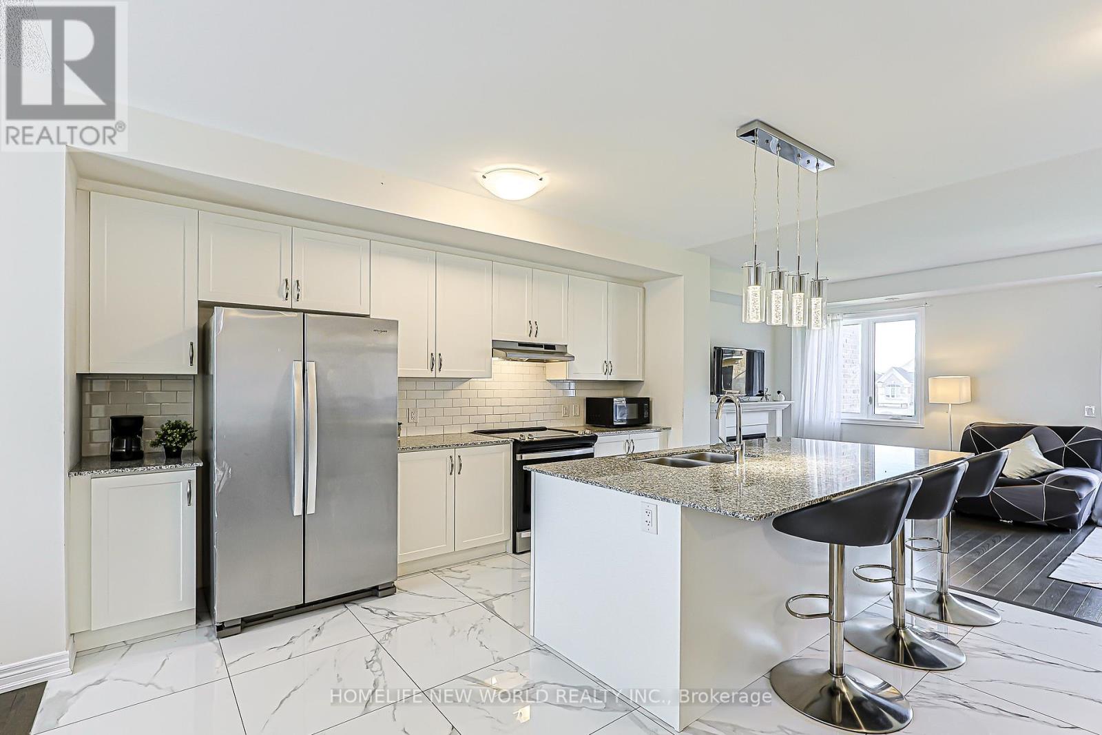 56 Elkington Crescent Property Photo 6