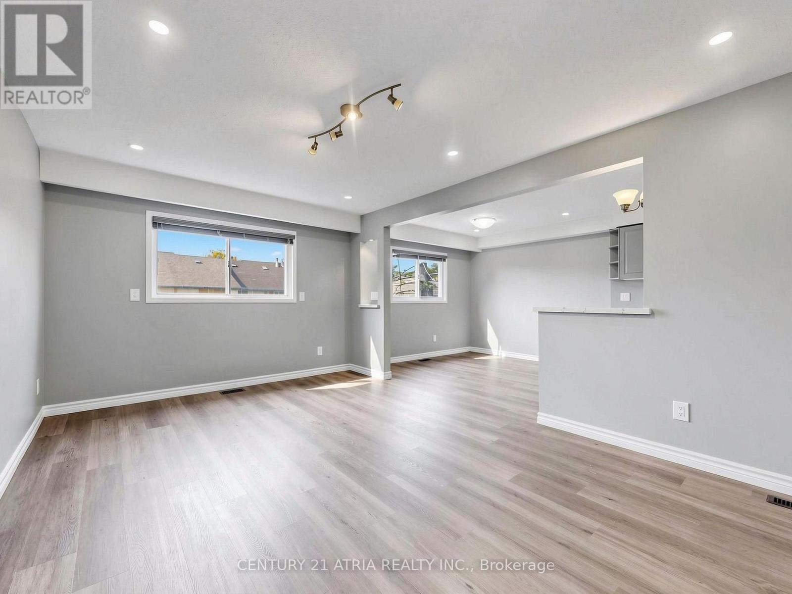 34 Haven Hill Square Property Photo 4