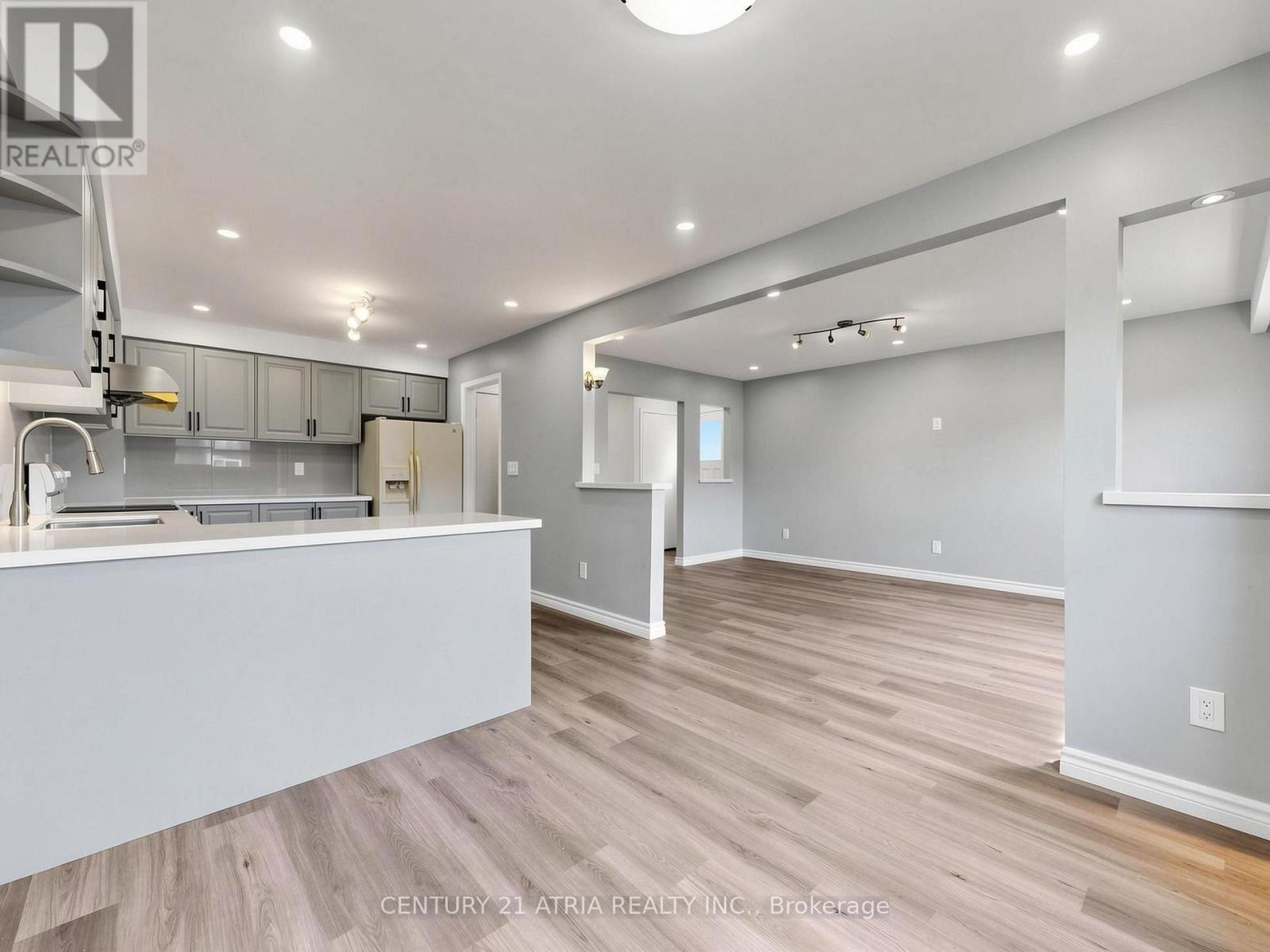 34 Haven Hill Square Property Photo 9