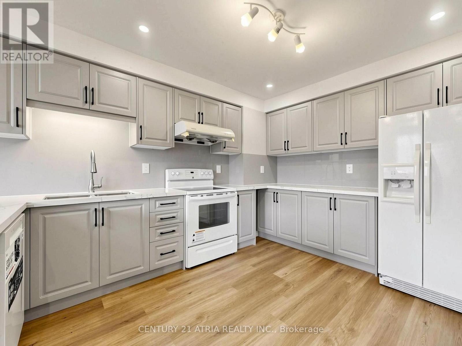 34 Haven Hill Square Property Photo 11