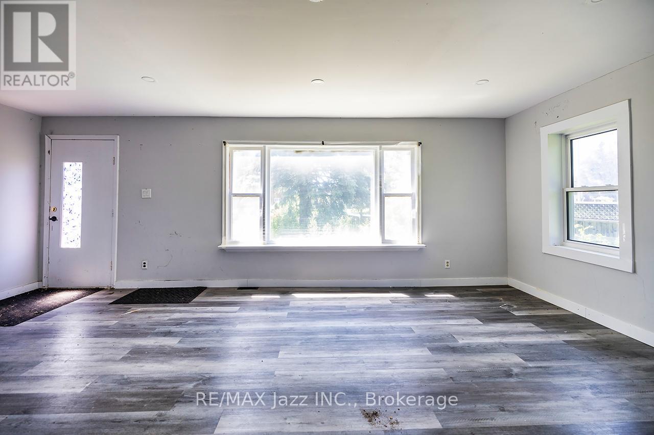 2216 Highway 2 Property Photo 4