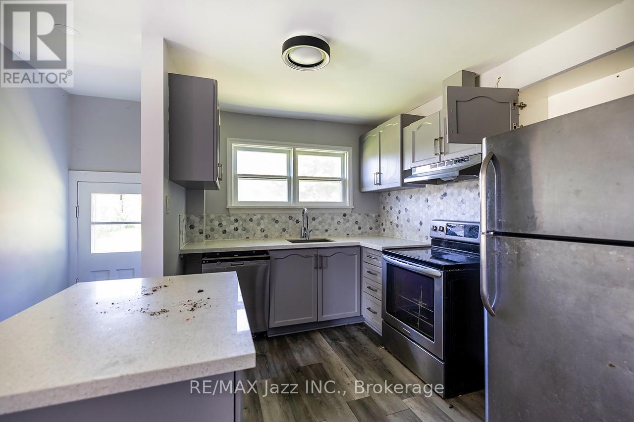 2216 Highway 2 Property Photo 9