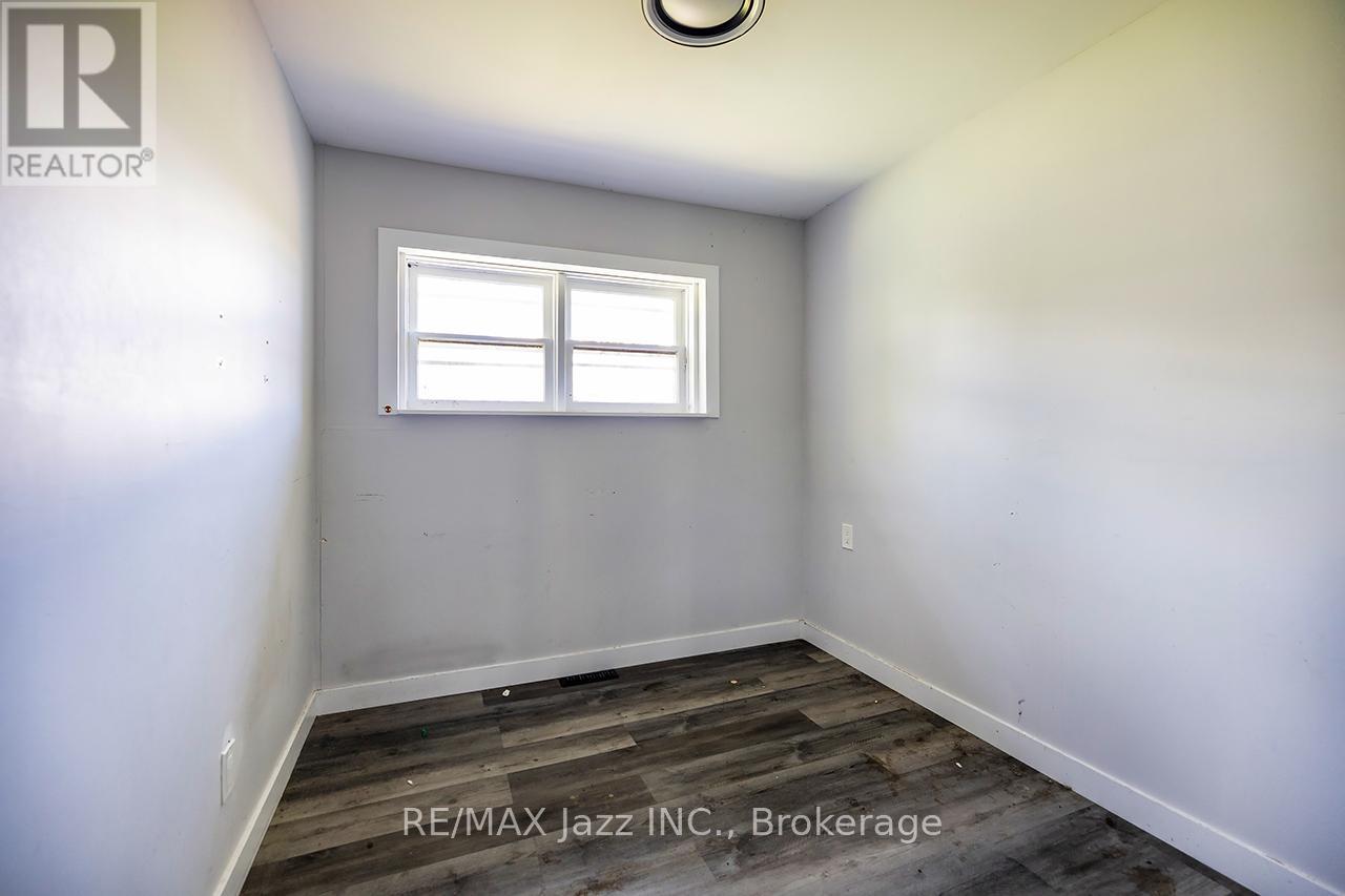 2216 Highway 2 Property Photo 10