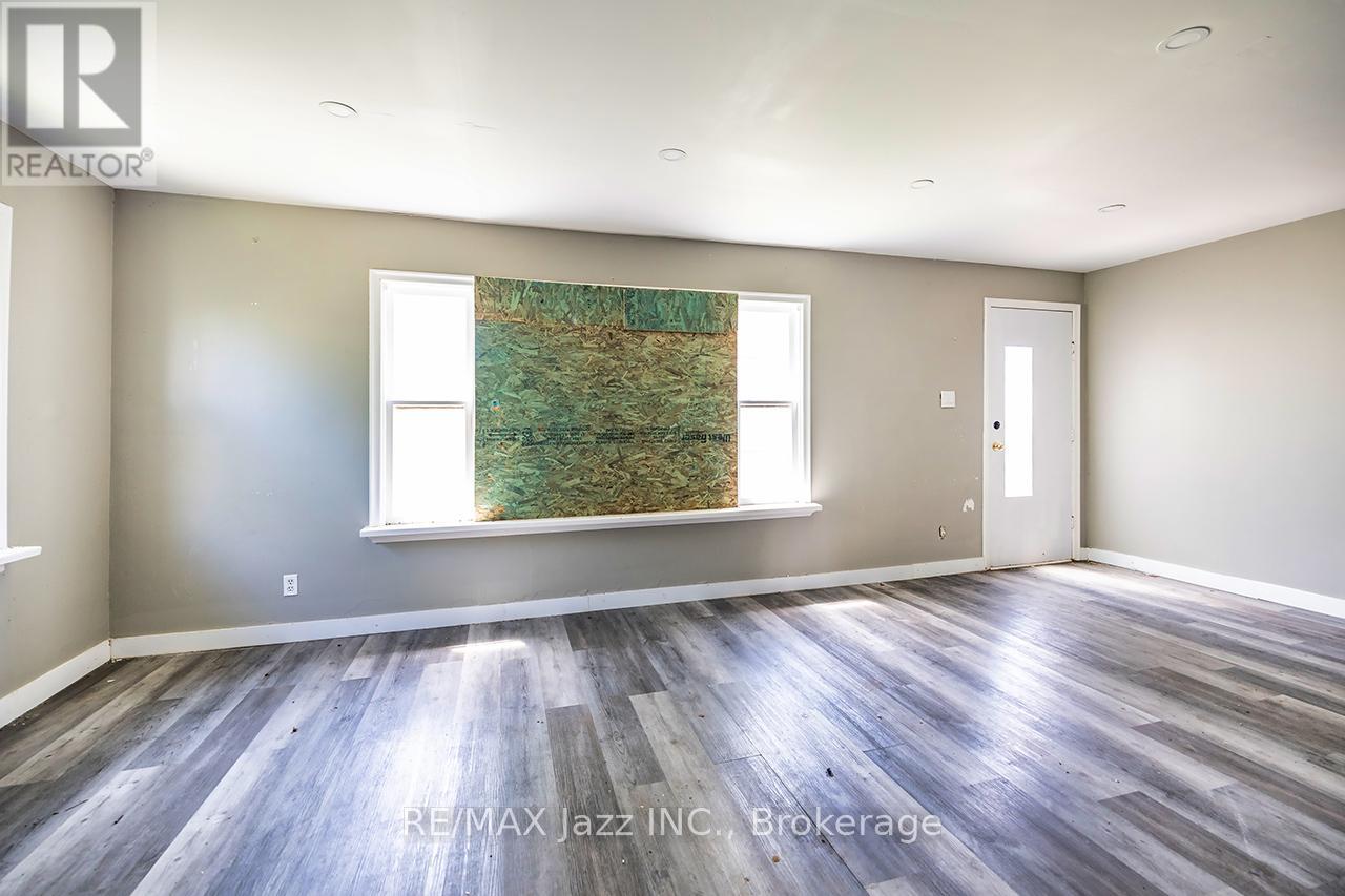 2216 Highway 2 Property Photo 15