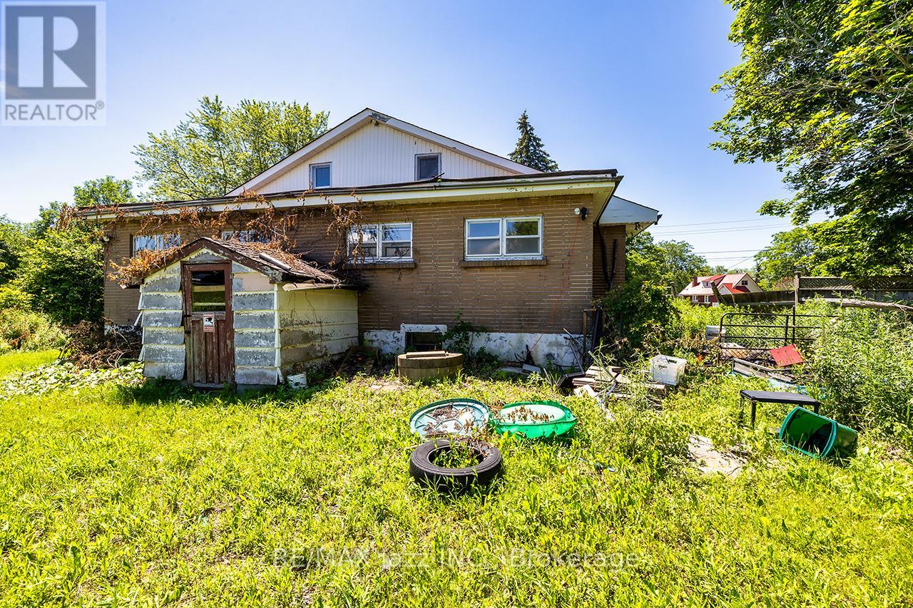 2216 Highway 2 Property Photo 25