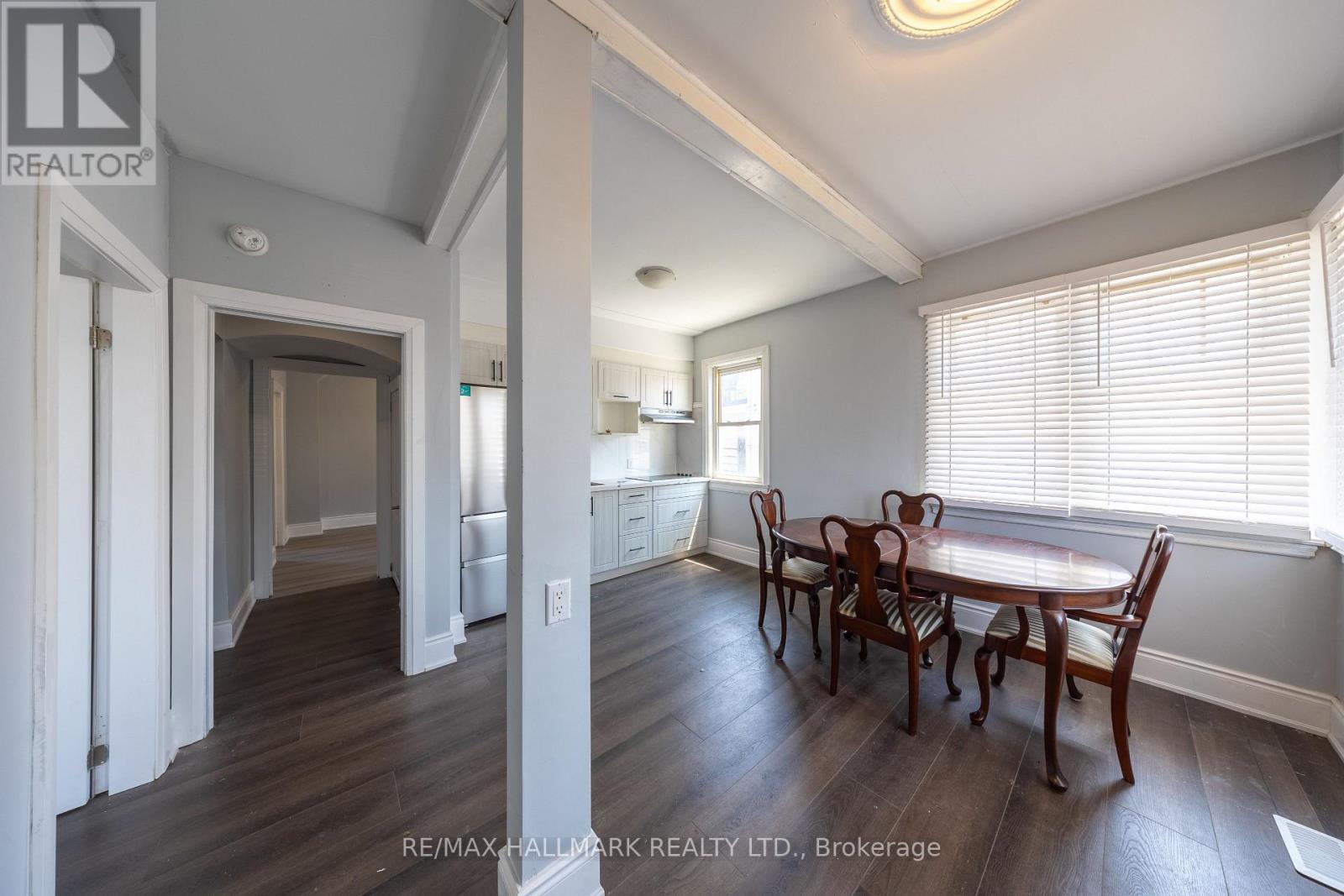 559 Ritson Road S Property Photo 4