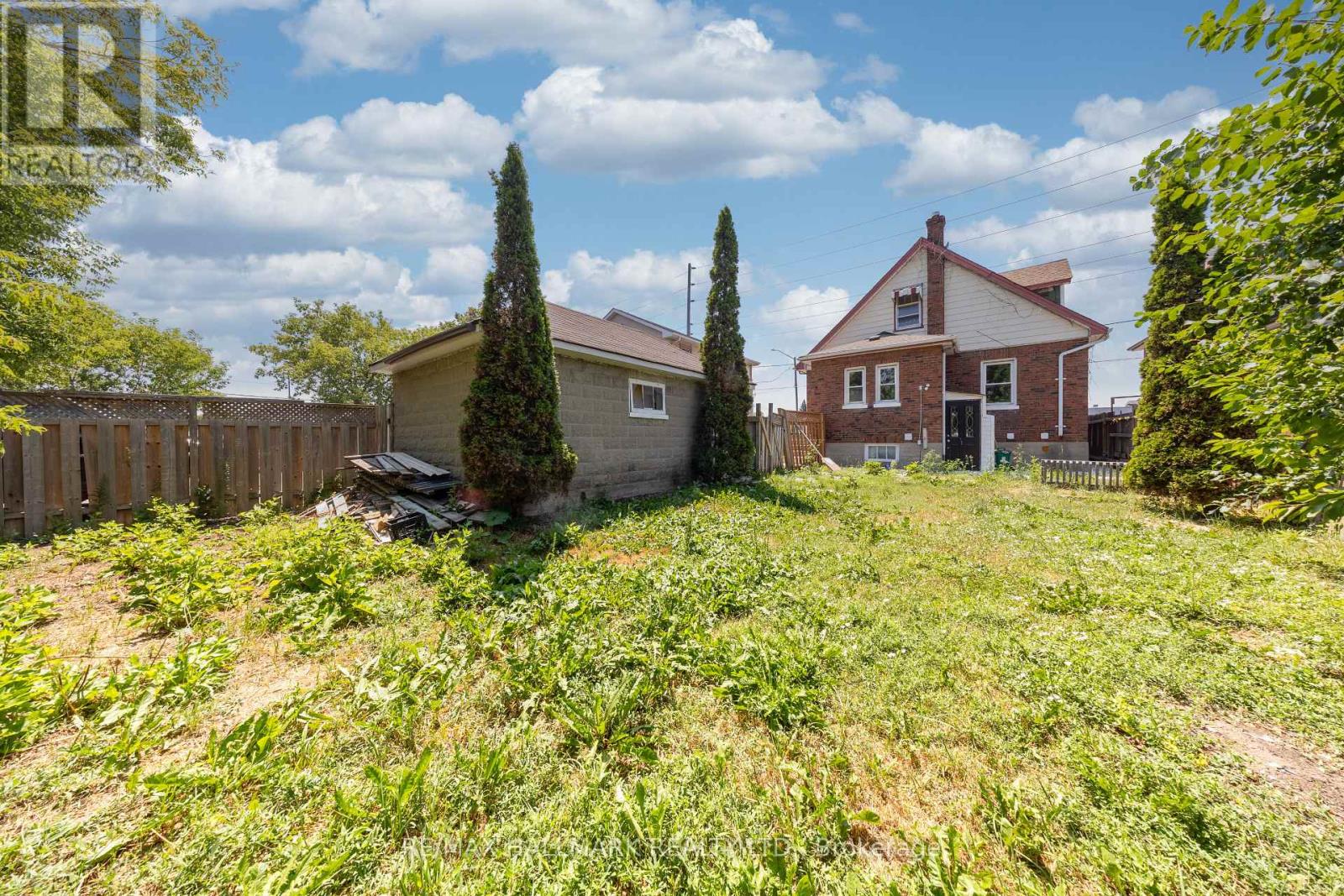 559 Ritson Road S Property Photo 35