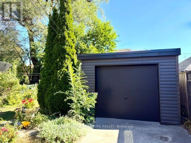 293 Glebemount Avenue Property Photo 25