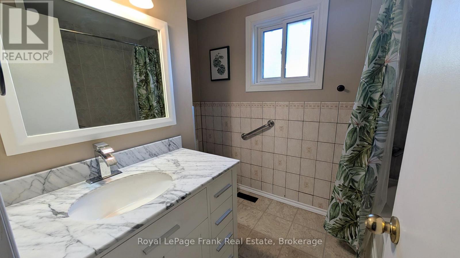 582 Lakeview Avenue Property Photo 12