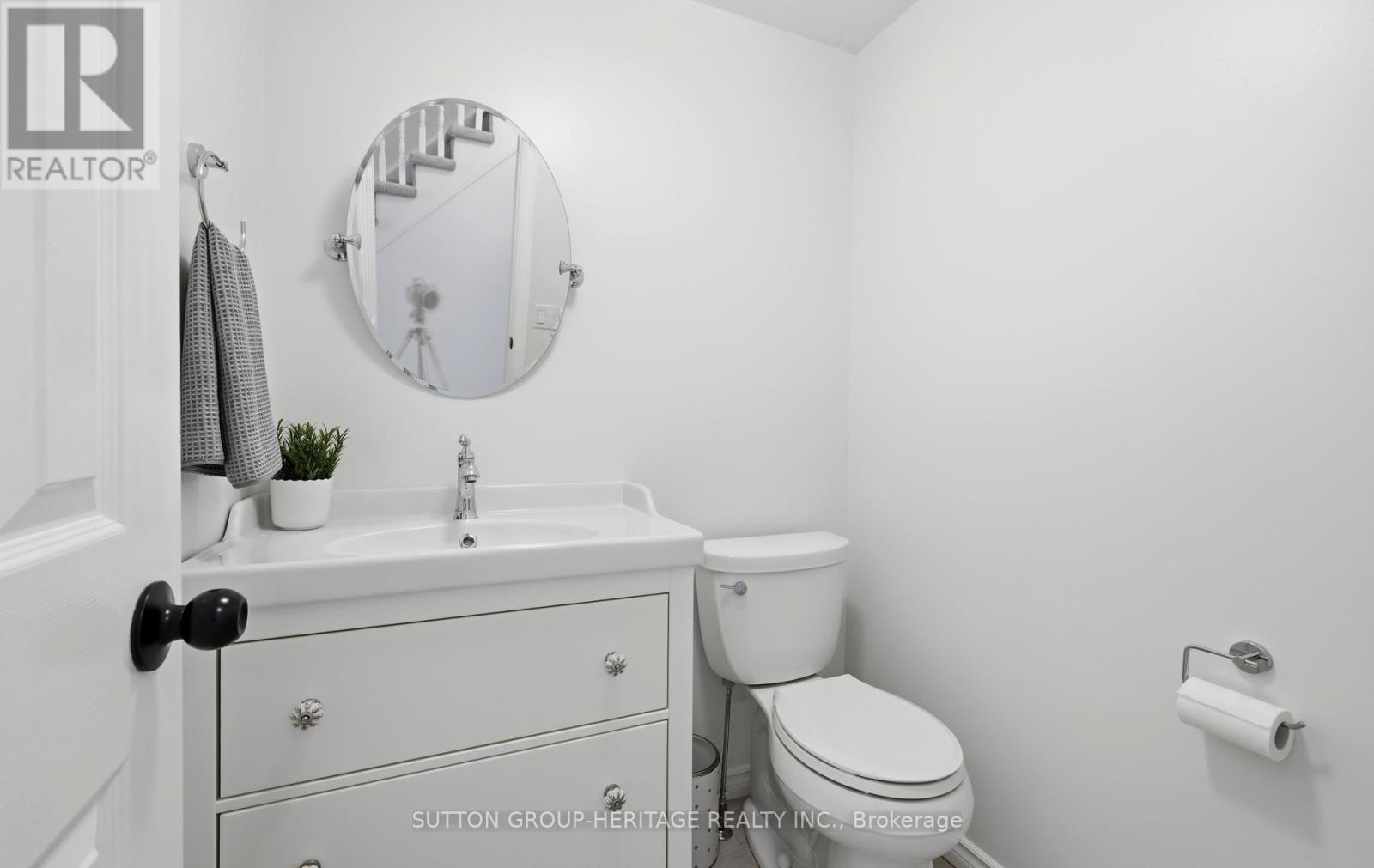 664 Eramosa Crescent Property Photo 17